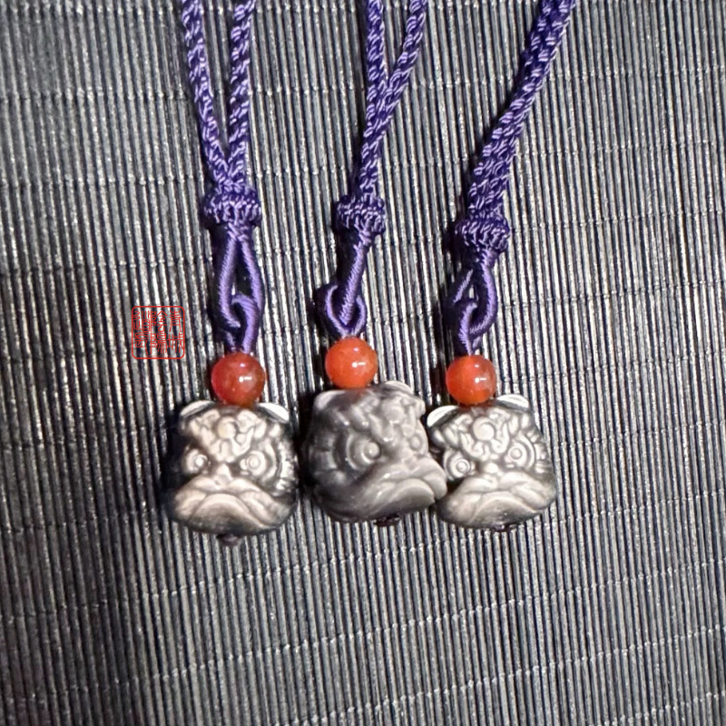 ⭐Ward off evil and disasters⭐ Suitable for children, small sugar cube little awakening lion pendant